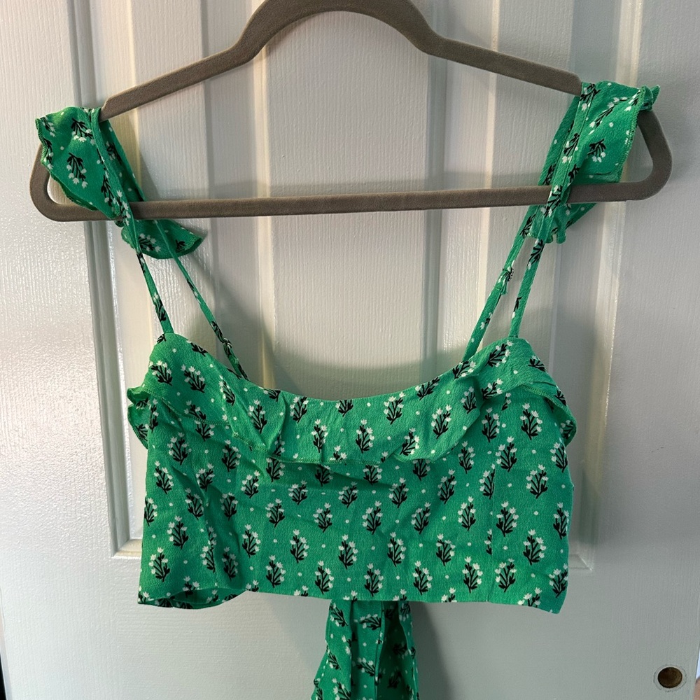 Tie crop top